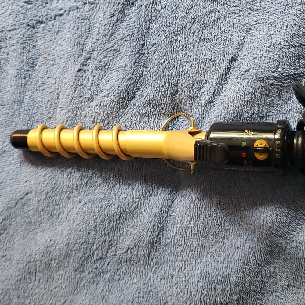 Spiral curling iron
